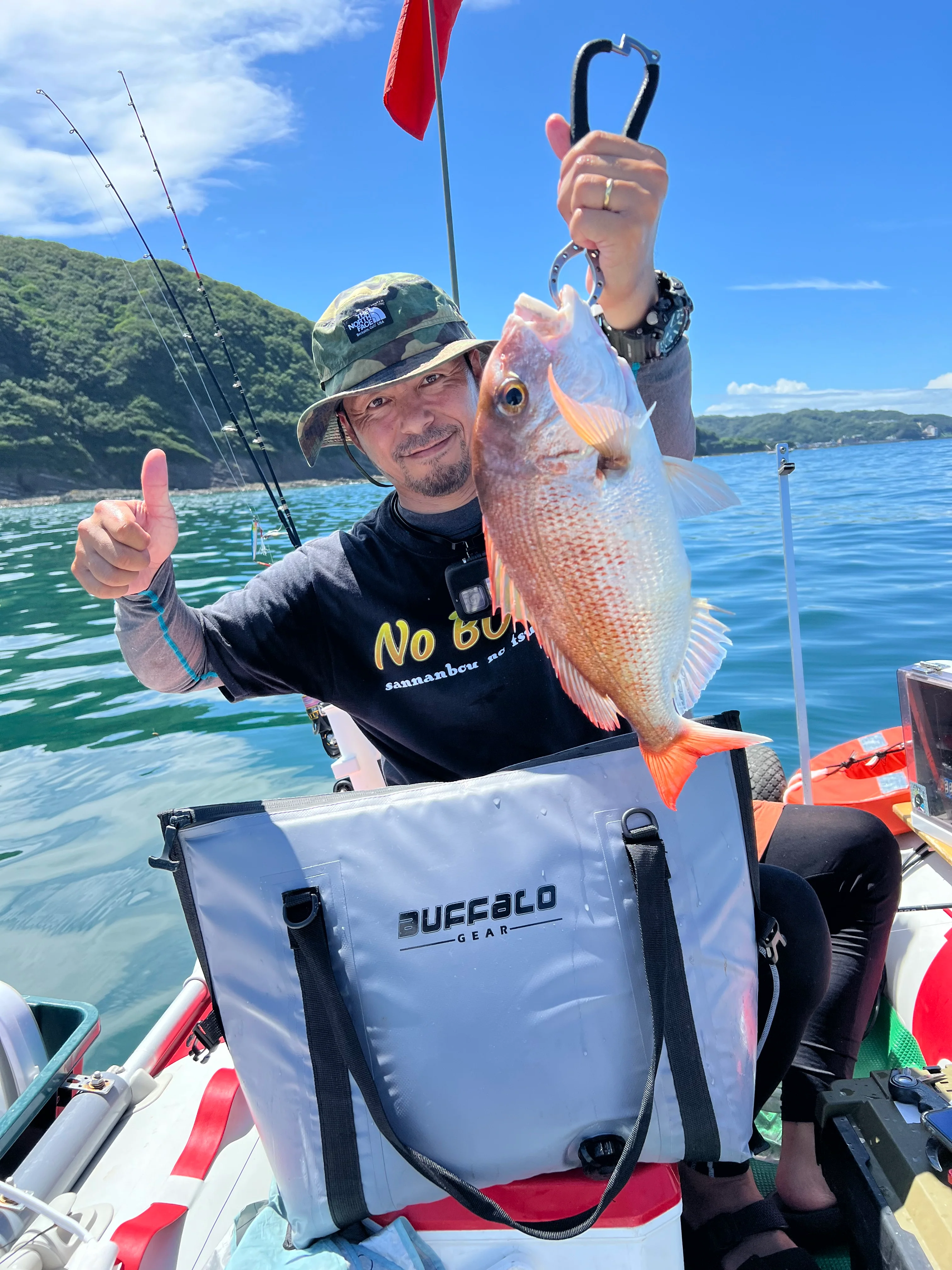 27QT Fish Bag Cooler With Flat Bottom - Image 7